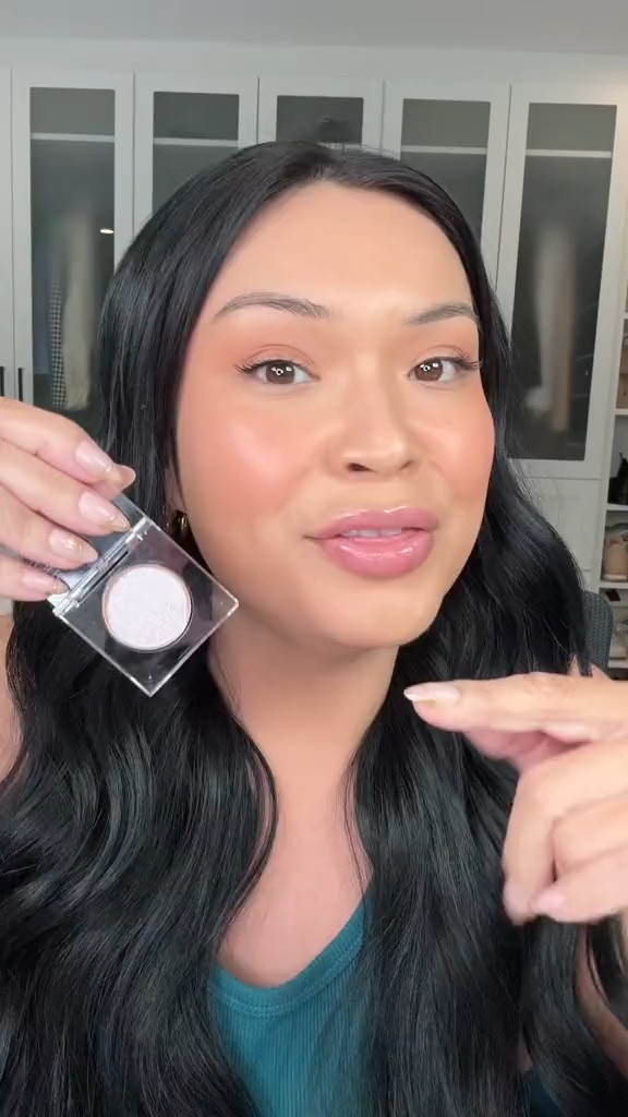 A Moon Dust Eye 

#LTKxPrime #LTKGiftGuide #LTKbeauty