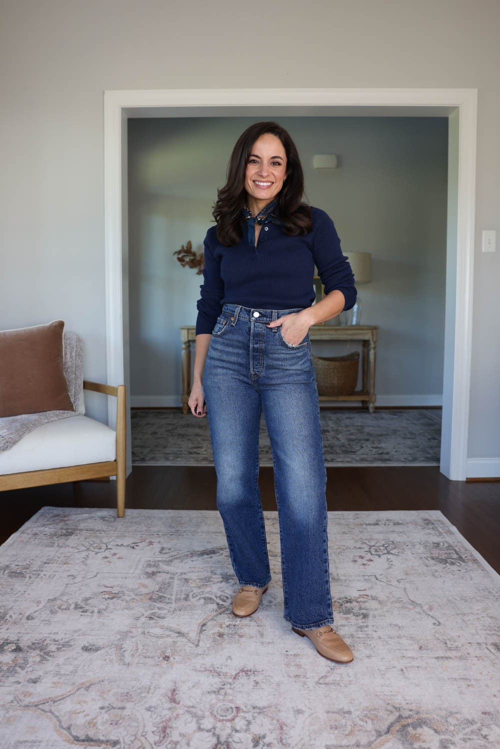 What shoes to wear with straight leg jeans for petites. 

Jeans (Levi’s): 25 x 27” on my honor wash / 12” rise / 27” inseam - sized up 

Loafers 
Top (Abercrombie): xxs - sold out in navy, linked in stripe 
Shoes (Sam Edelman): true to size 

My measurements for reference: I’m 4’10” and 105lbs. My bust, waist, and hip measurement is 32”, 24”, and 36”.
