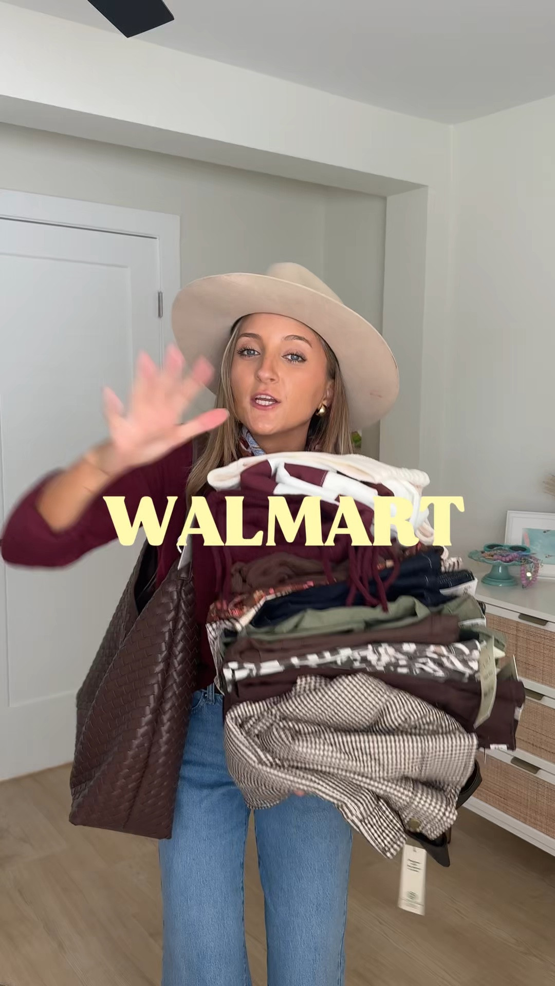 @walmart haul because they’ve been killing the game 🙈 comment SHOP and l send you the links to these fall outfit ideas ALL under $30 🍂🍁 #walmartpartner #walmartstyle @shop.ltk #ltkit 

wearing an XS in dresses and tops, small jackets and 0 regular jeans