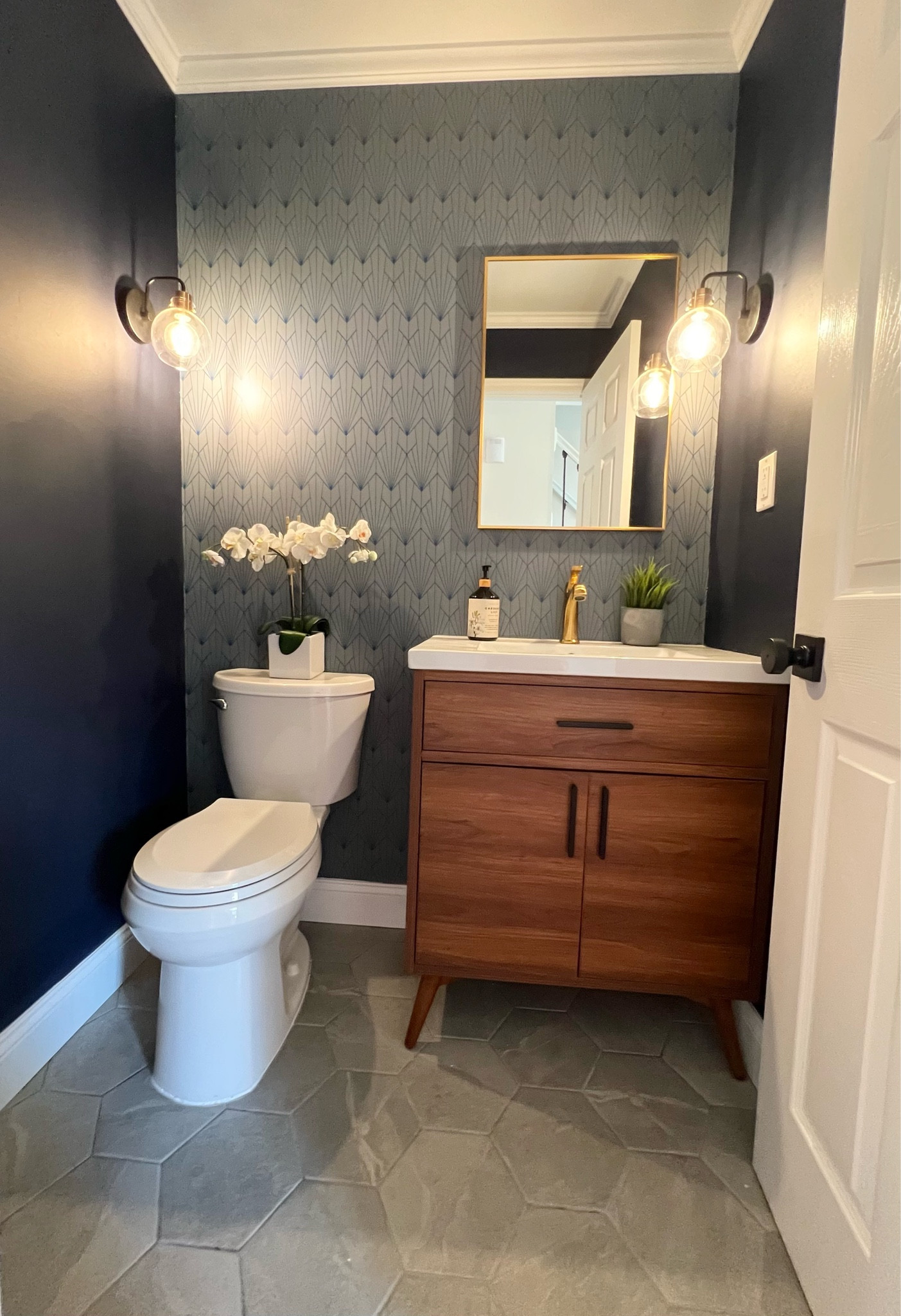 Powder room

#bathroom #powderroom #amazonfind #amazon #wayfair #homedecor #vanity 

#LTKhome #LTKsalealert #LTKFind