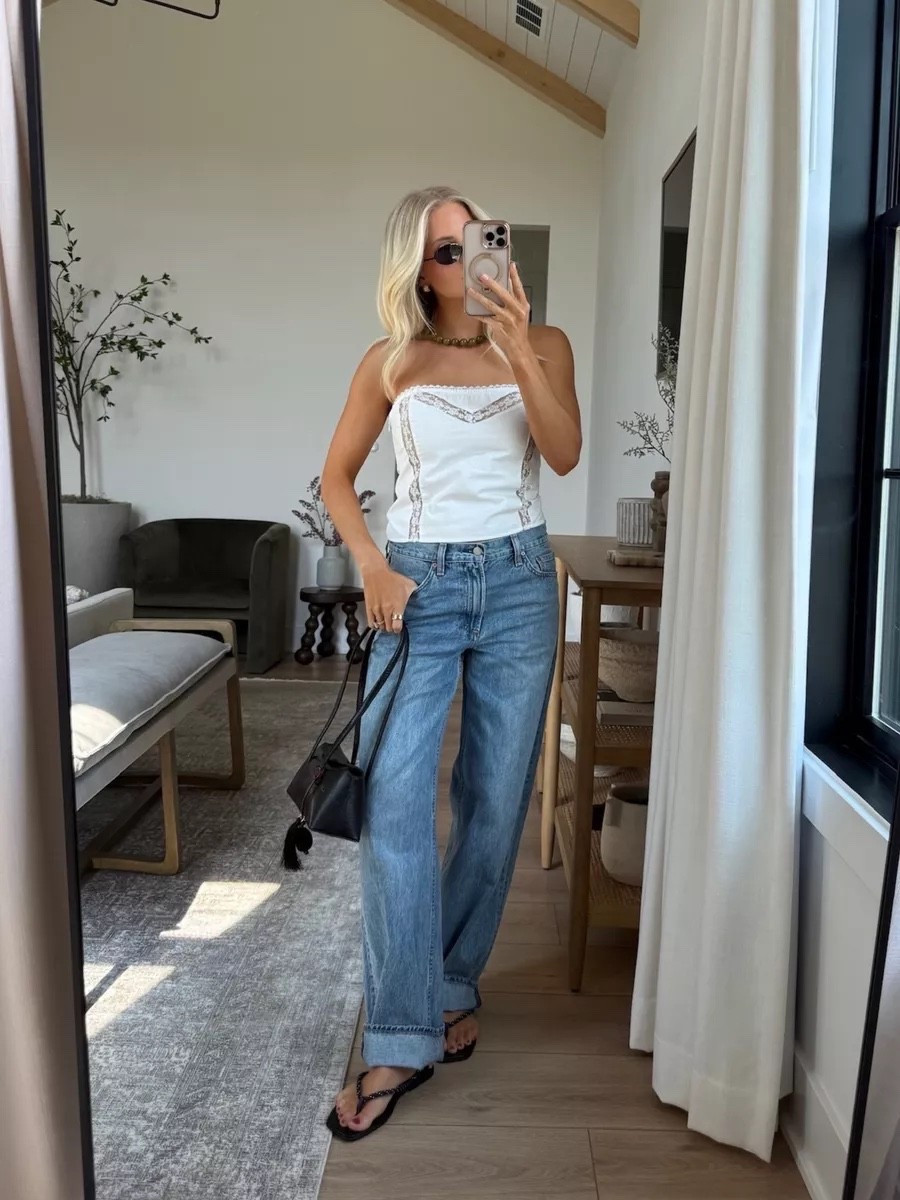 SIZE: med in top, shoes run tts, code KATHLEEN20 for discount on earrings and purse, linking similar jeans, shoes, necklaces, & sunnies! #kathleenpost

Summer outfit Inspo, summer outfit 2026, casual chic outfit, backyard bbq look