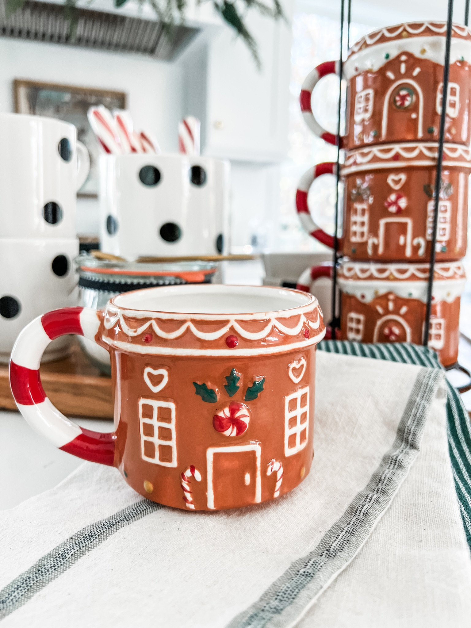 Darling gingerbread mugs for holiday Christmas season. Winter kitchen decor 

#LTKSeasonal #LTKHoliday #LTKfindsunder50