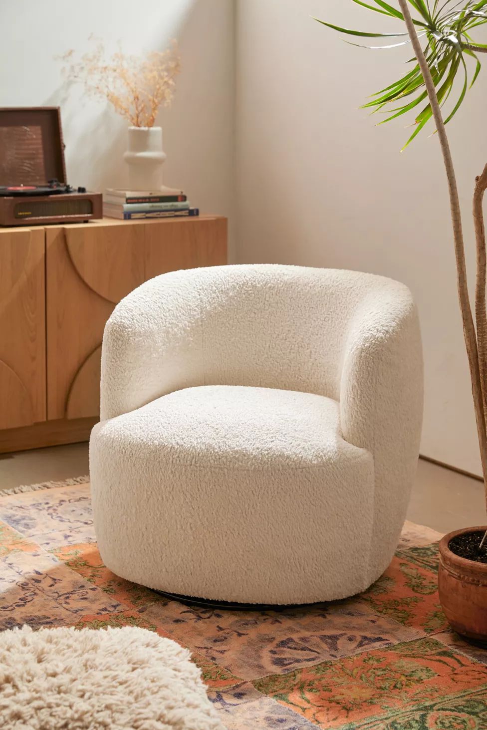 Dover Faux Sheepskin Swivel Chair | Urban Outfitters (US and RoW)
