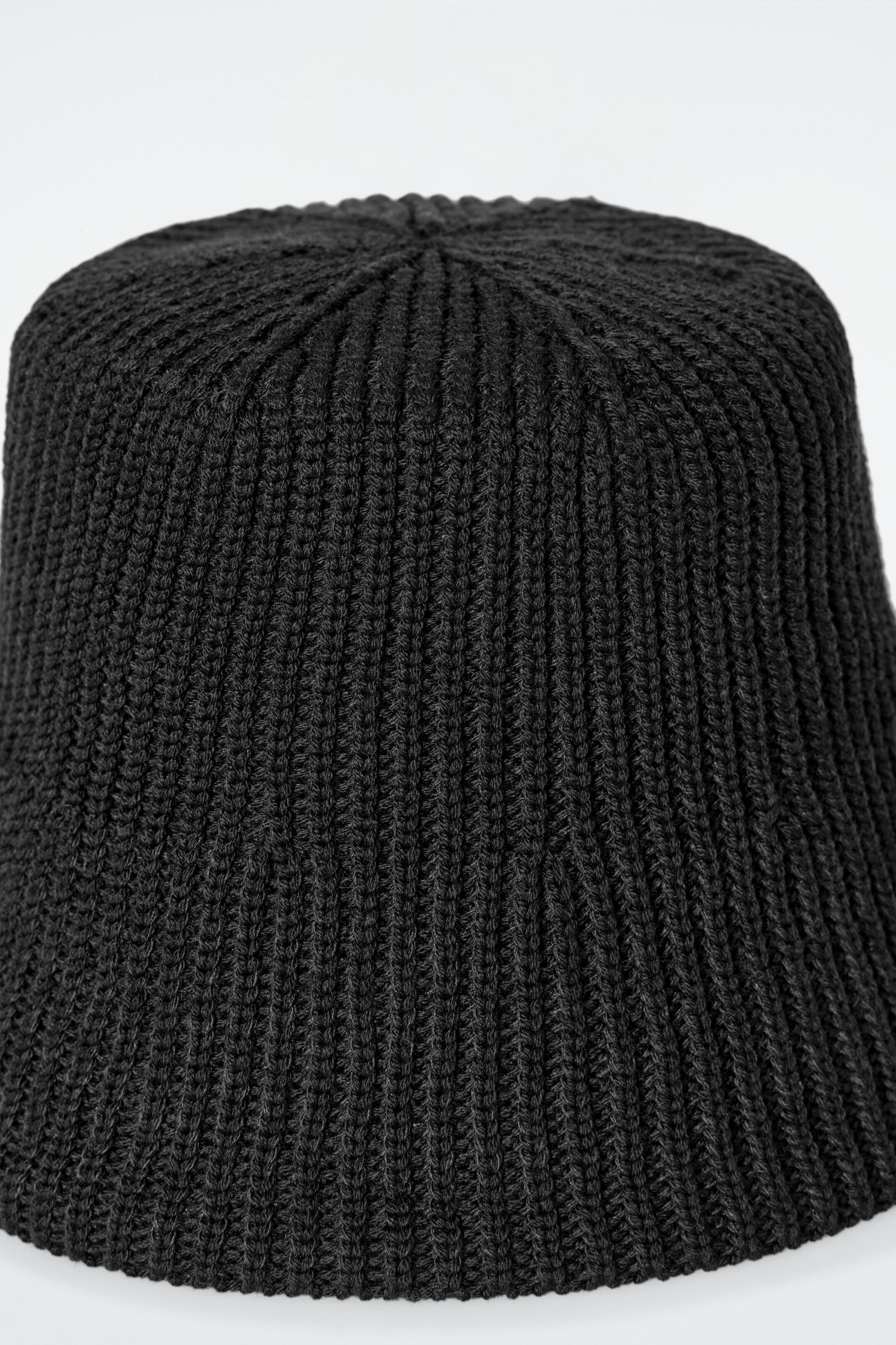 RIBBED WOOL-BLEND BUCKET HAT - BLACK | COS (EU)