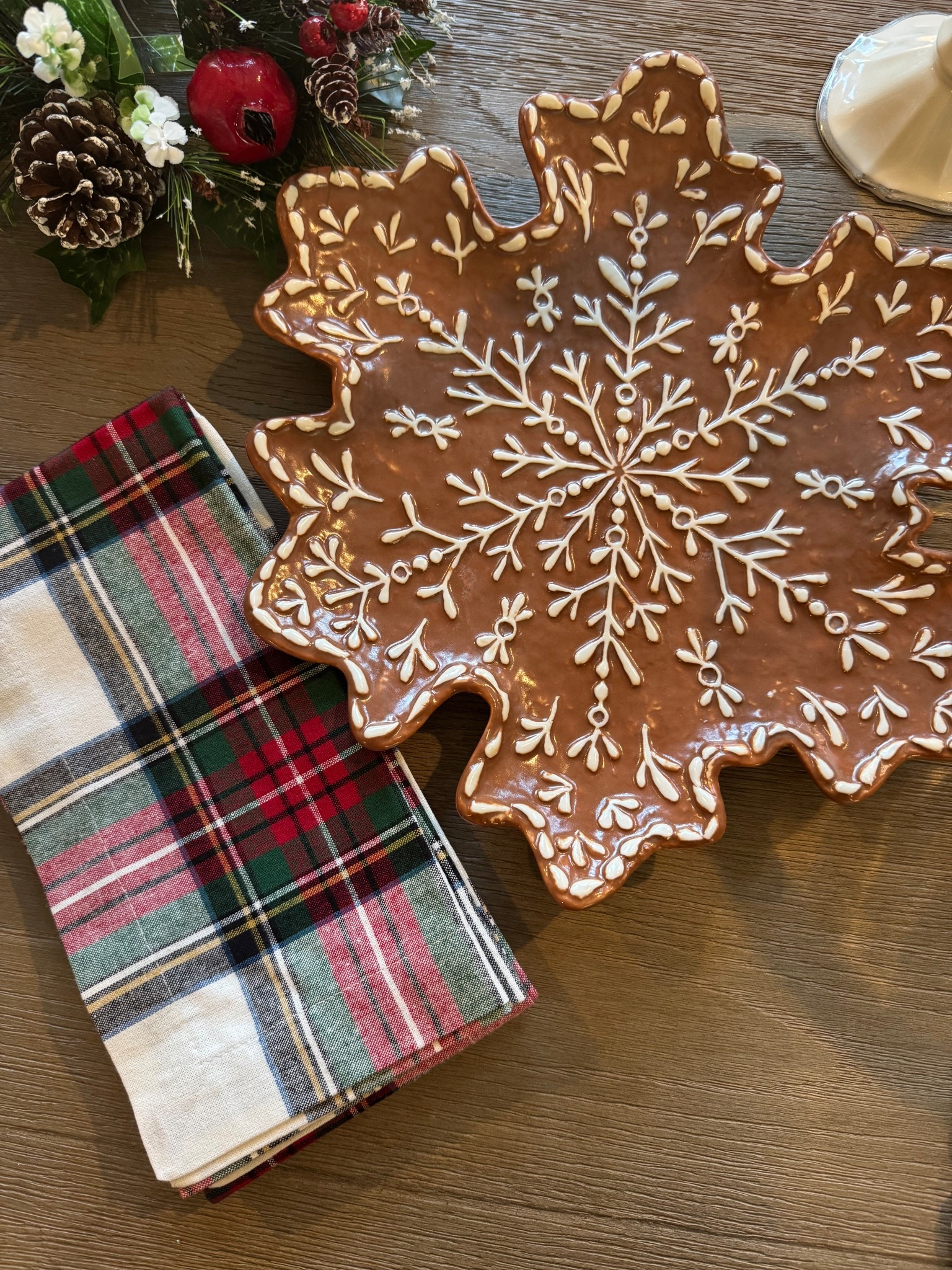 Christmas table, Christmas serveware, Christmas host gift, Christmas host, gingerbread plate, pottery barn Christmas, holiday serving plate, Christmas serving plate, Christmas serving plate, Christmas napkins, Ralph Lauren Christmas

#LTKHome #LTKGiftGuide #LTKHoliday