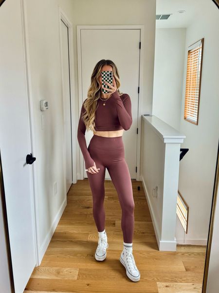 New RecSweat colors just dropped and I am obsessed with “rosewood” 🤩🤩🤩 wearing size small!

#LTKfitness