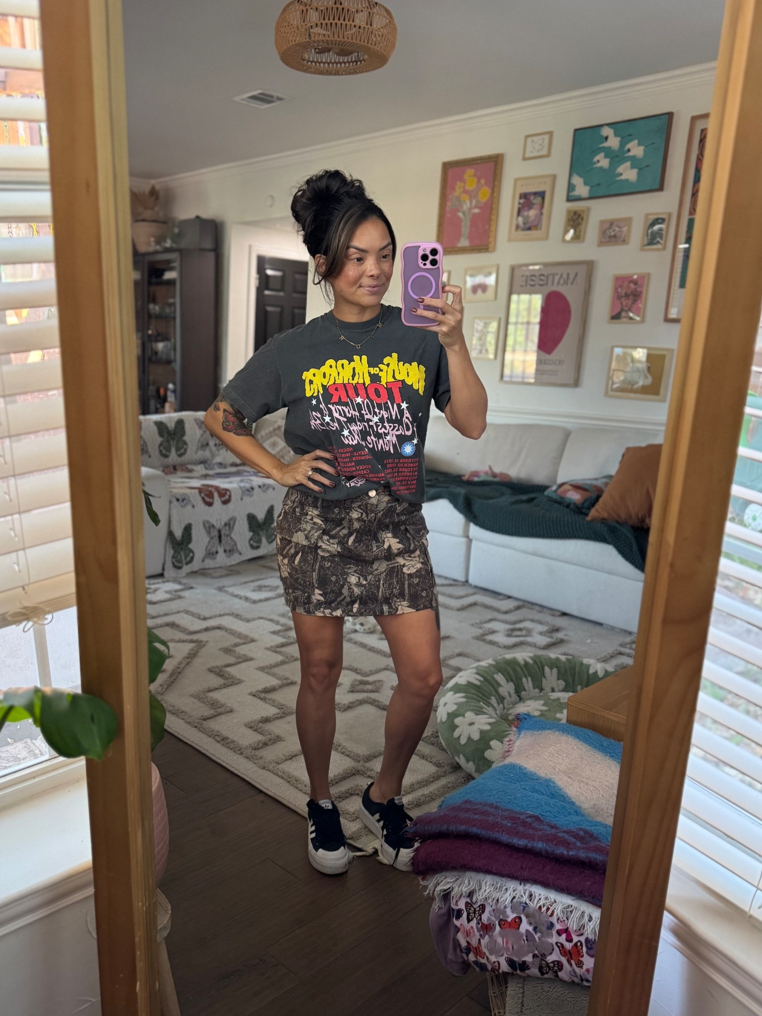 Fall outfit that but make it trendy and spooky #halloween #falloutfit #trendy #graphicshirts

#LTKFallSale #LTKStyleTip #LTKSeasonal