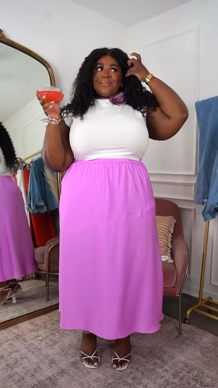It’s giving Carrie Bradshaw✨ Seriously this look is iconic. That purple, I mean come on! I’m obsessed 🤍

Wearing XXL

plus size fashion, spring dresses, wedding guest dress, graduation dress, summer outfit inspo, style guide, plus size fashion, sale alert

#LTKFindsUnder100 #LTKFindsUnder50 #LTKPlusSize