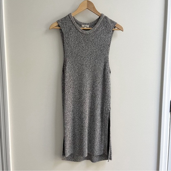 [wilfred] aritzia palmier sleeveless side slit sweater black white melange M | Poshmark