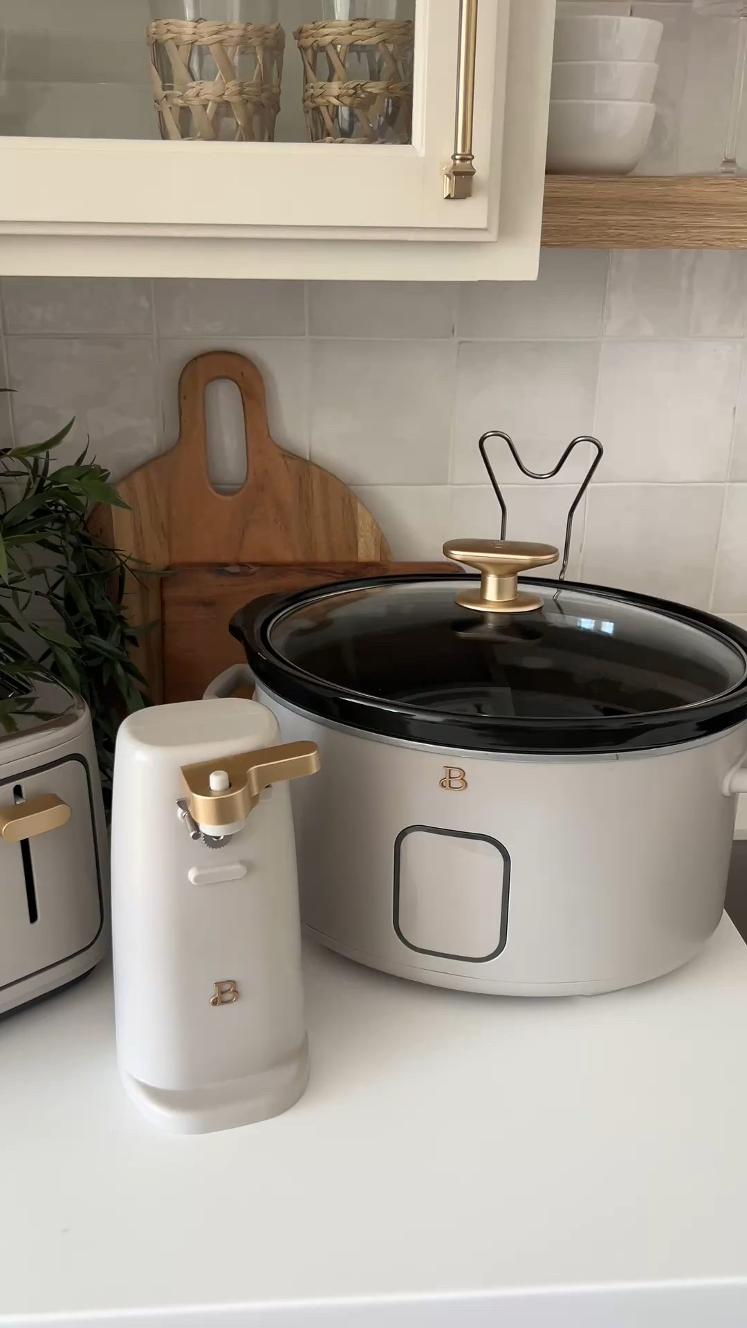 Prettiest neutral small kitchen appliances!!

Kitchen, kitchen decor ,
Small kitchen appliances, toaster, slow cooker

#LTKHome #LTKSaleAlert #LTKFindsUnder50