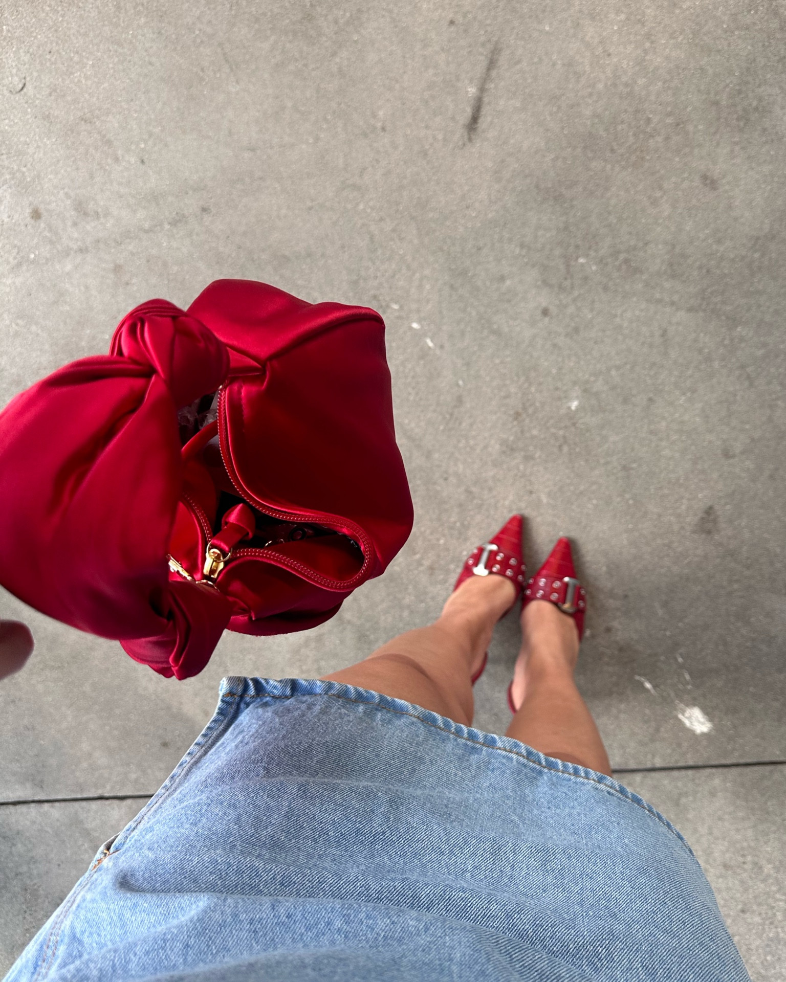 a little pop of red ♥️💋

#LTKstyletip