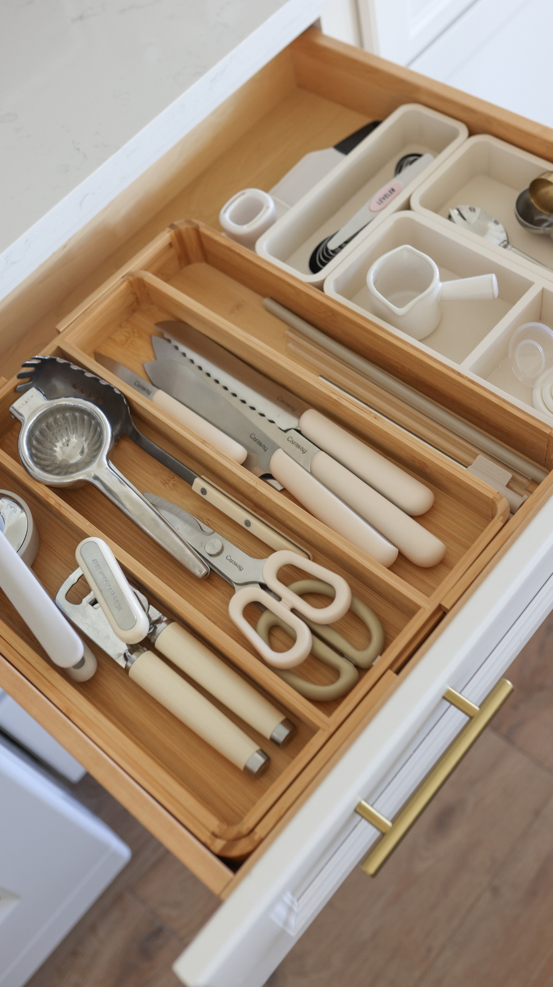 Amazon kitchen organization ideas! 

Kitchen organizer, drawer organizer, utensil organizer, Amazon finds, Amazon home 

#LTKFindsUnder100 #LTKHome #LTKWatchNow