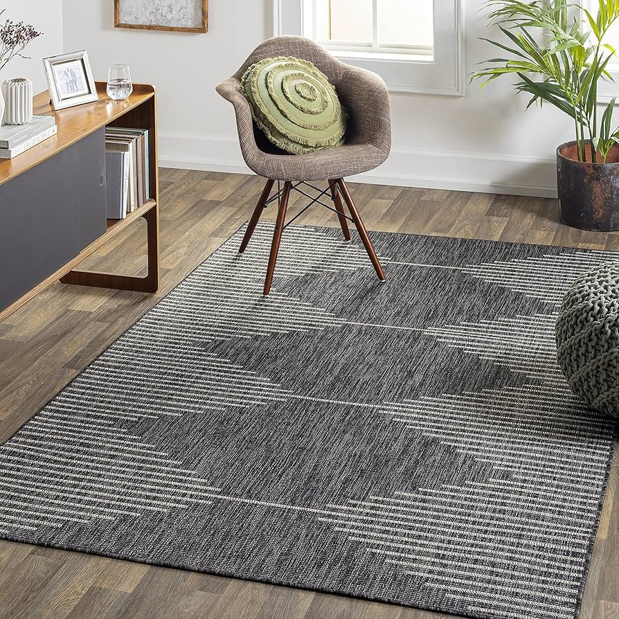 Mark&Day Area Rugs, 9x12 Okswerd Modern Charcoal Indoor/Outdoor Area Rug, Gray/White Carpet for L... | Amazon (US)