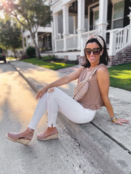 There are sandals, and then there are @spanishsandalco sandals. Handcrafted from Italian leather in a small family owned factory in Spain, you won’t find a mix of better quality, comfort, and style. Link in my bio to shop!
#ad #thespanishsandalco 