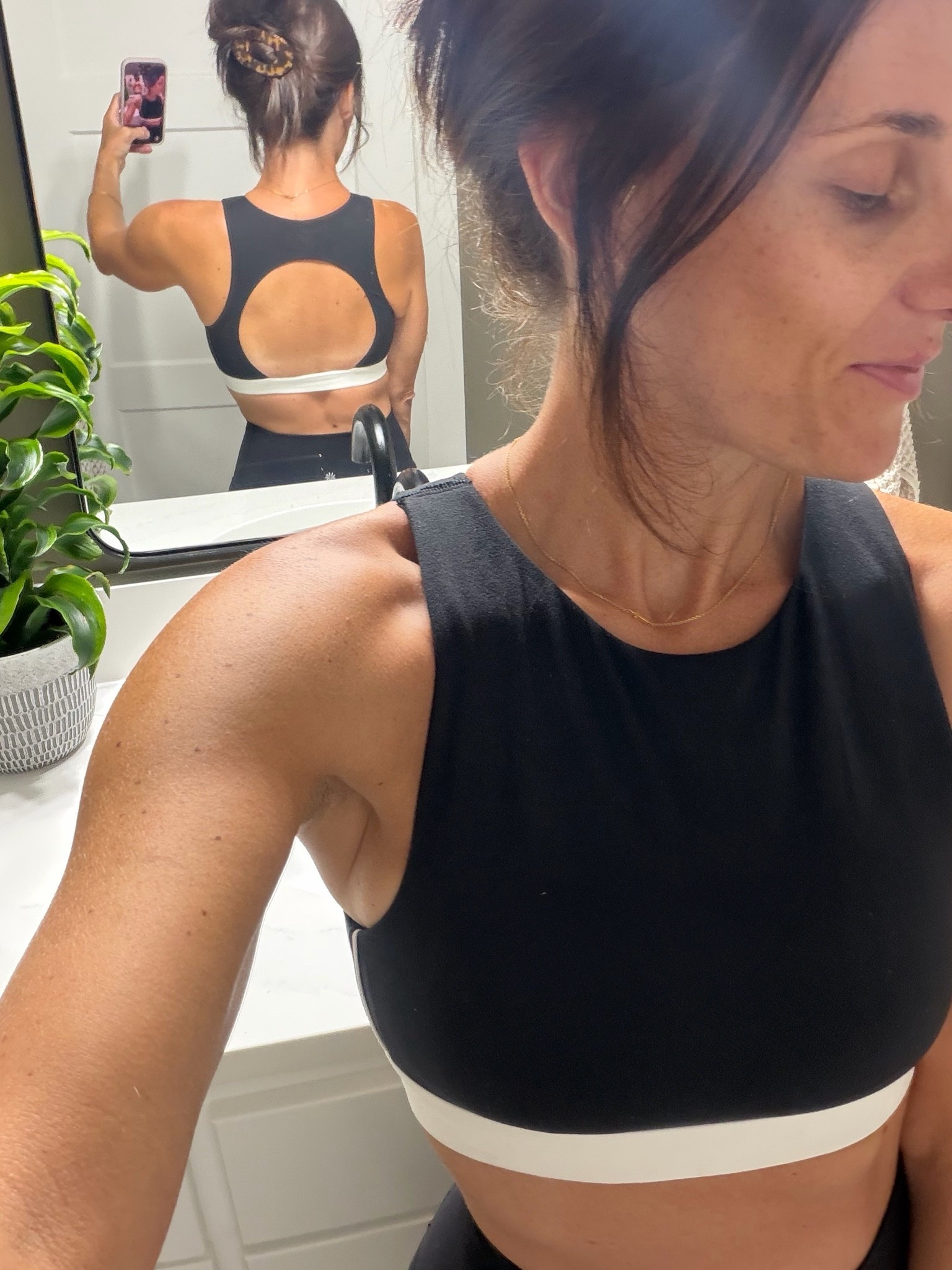 Pilates Workout top. It’s giving Meredith vibes. #theparenttrap

#LTKfitnessgoals #LTKActive #LTKPetite