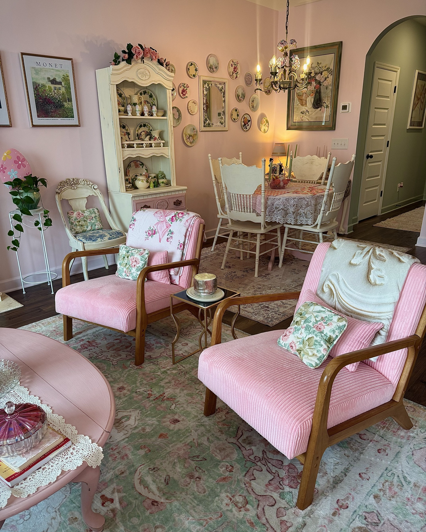 My living room💞 #LTKhome #pinkhome #LTKdecor #homedecor #girlyhome