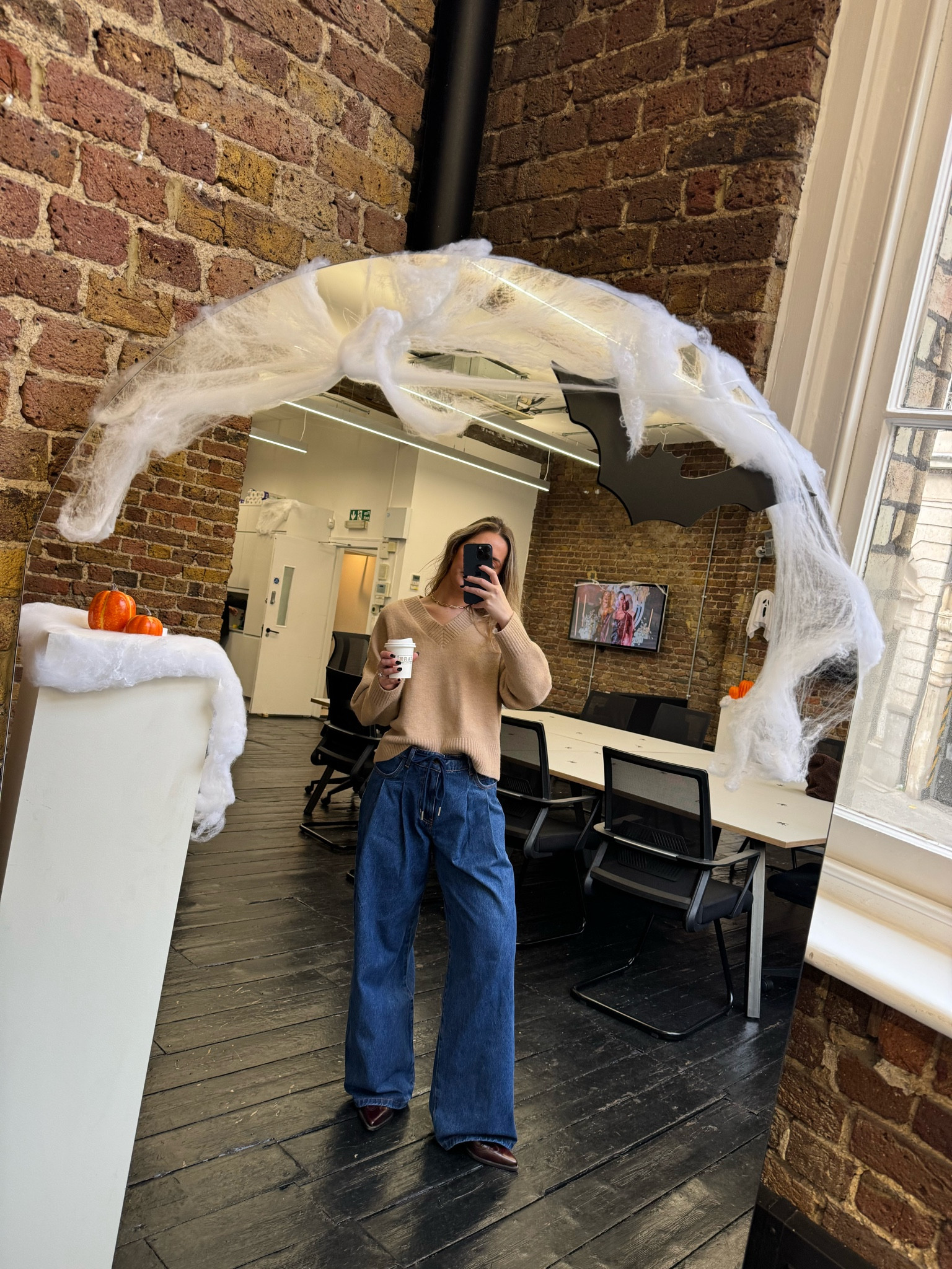 🧸🧸🧸
Autumn Outfit / Office Outfit / Work Fit / Causal Outfit / Workwear / Baggy Jeans / Lioness Jeans / Wide Leg Trousers / Dark Denim / Cosy Knit Jumper / V Neck Jumper / Knitwear / Western Boots / Burgundy Boots / Cowboy Boots / Winter / Pointed Toe Boot

#LTKautumn #LTKeurope #LTKuk