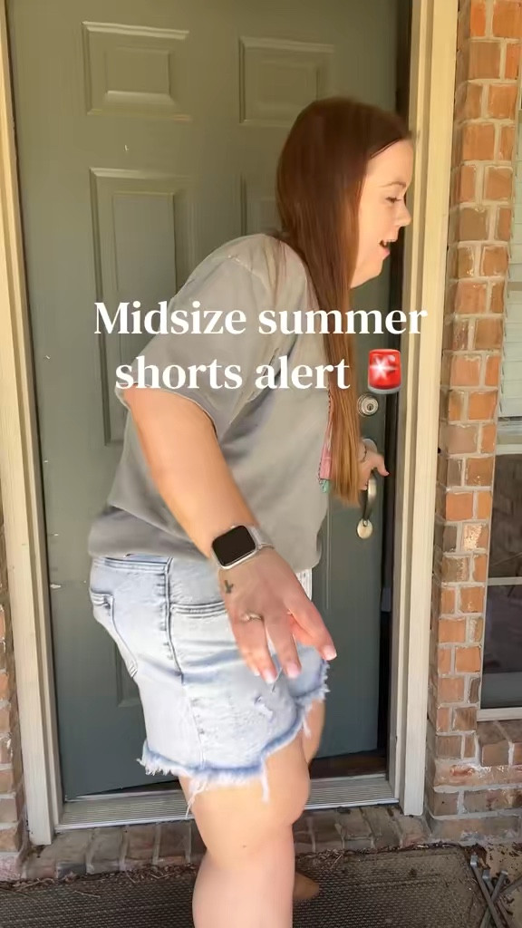 Midsize summer shorts 

#LTKMidsize #LTKmomlife #LTKSaleAlert