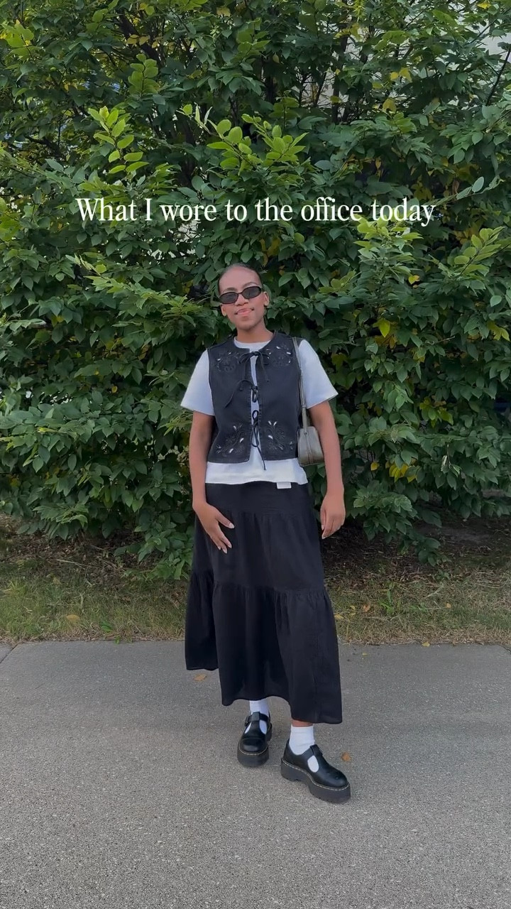 office fit of the day👔
do you like dressing for the office?