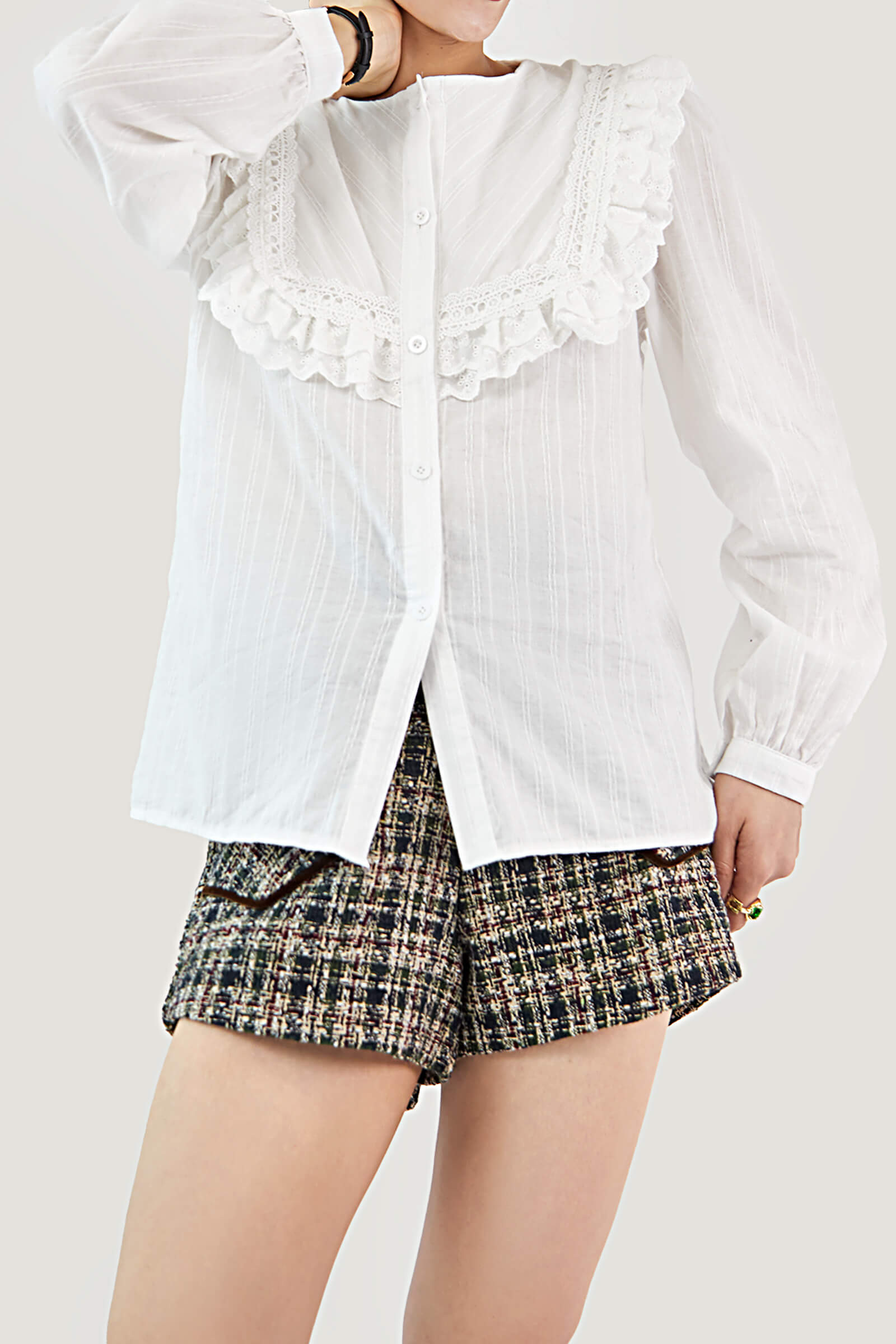 White Crew Neck Lace-Trim Pantern Sleeve Blouse | J.ING