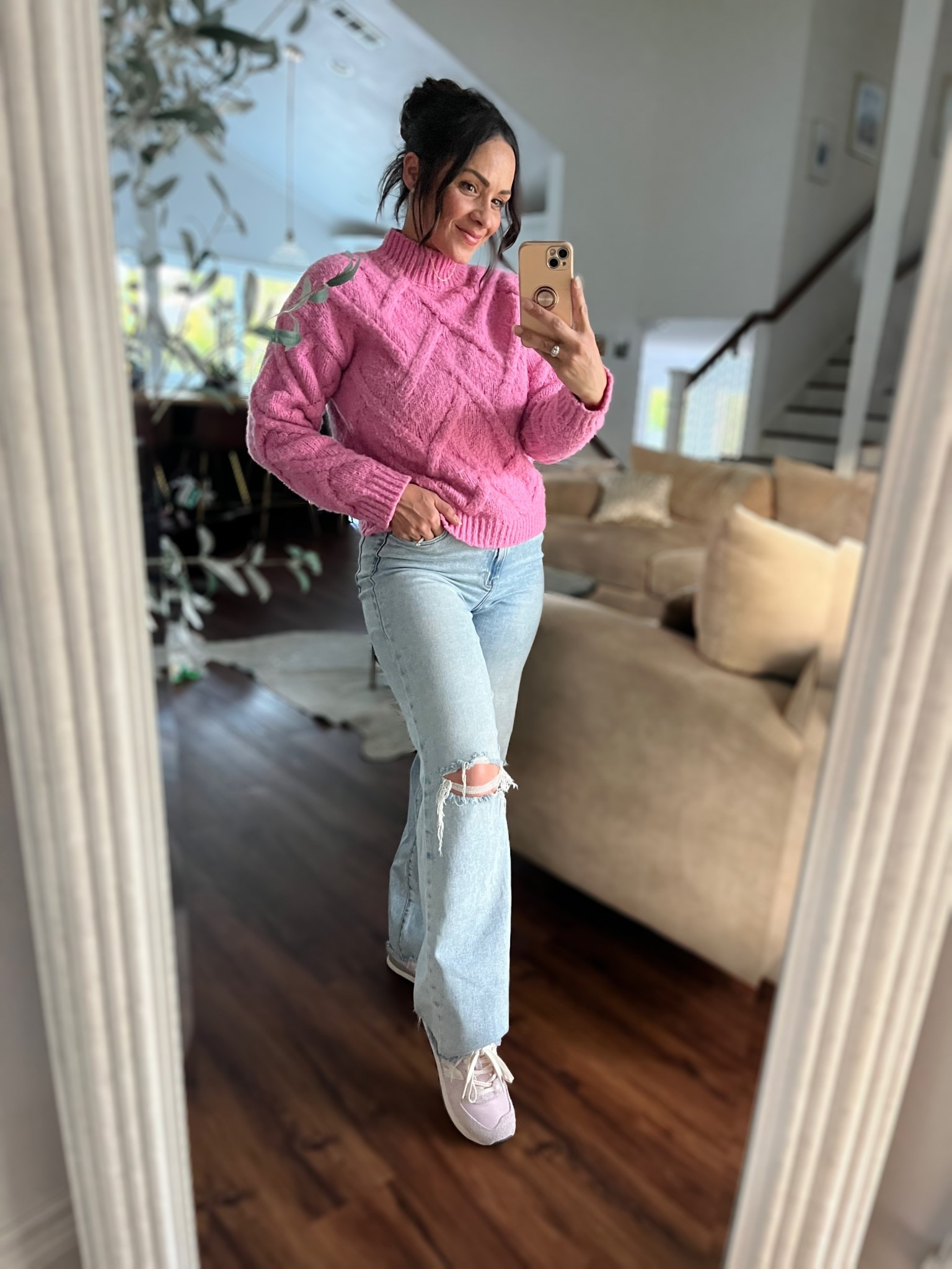 Who else is excited for sweater weather?! 💗

If you’re shopping for new sweaters this season I LOVE @vici & you can use my 30% off discount code NICOLESUITESTYLES30. 

#LTKFindsUnder50 #LTKHoliday #LTKSeasonal