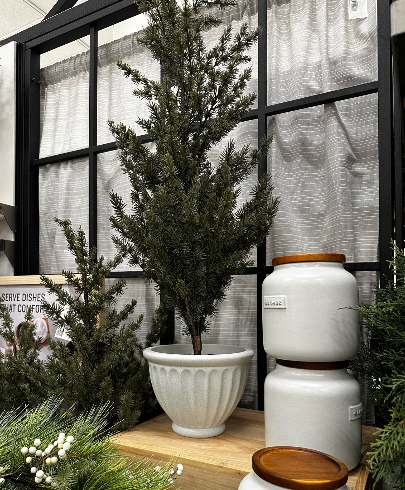 Christmas hearth and hand beautiful tree ✨ comes in a few sizes! Hearth and hand Christmas decor + home decor + Christmas tree + cozy Christmas front porch decor

#LTKHome #LTKHoliday #LTKGiftGuide