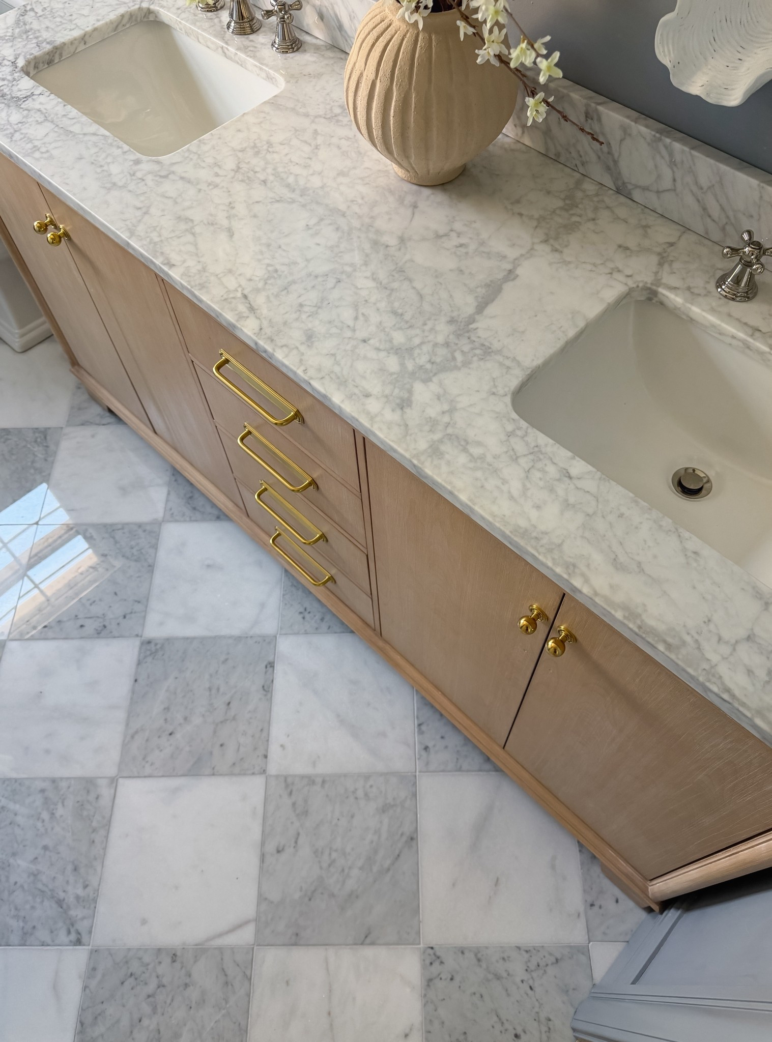 Guest bath sources!

#LTKmorningroutine #LTKselfcare #LTKHome