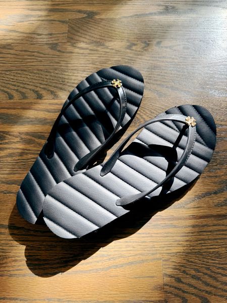 The best flip flop sandals that elevate any outfit!🖤🖤
Tory Burch! Size up 1/2


#LTKShoeCrush #LTKSaleAlert #LTKFindsUnder100