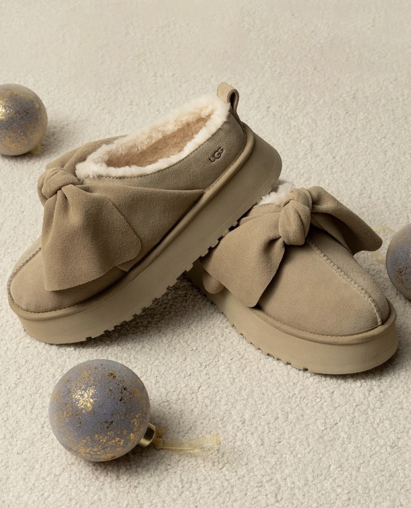 NEW Uggs for bow lovers 😍

More gift ideas linked below

Ugg mini, mini bow boot, women’s slippers, women’s boots, women’s shoes, women’s footwear, Ugg bow boots, new Uggs 2025, gift ideas for her, women’s gift ideas

#LTKHoliday #LTKSeasonal #LTKGiftGuide