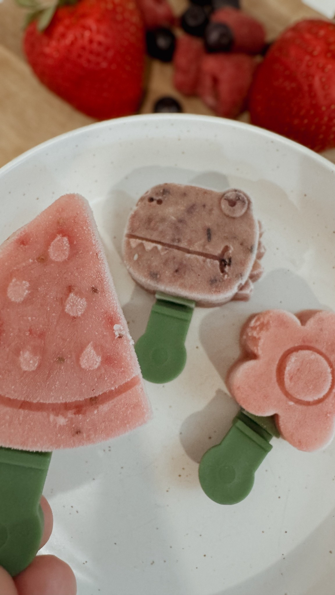 The perfect mini toddler popsicle mold! #summertreat #popsicles #toddlerrecipe #kitchengadgets

#LTKFamily #LTKKids #LTKSummerEdit