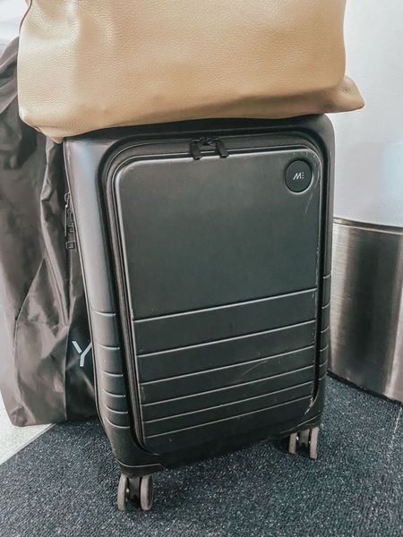 New carry-on suitcase with laptop zip sleeve 🖤



#LTKitbag #LTKtravel #LTKFind