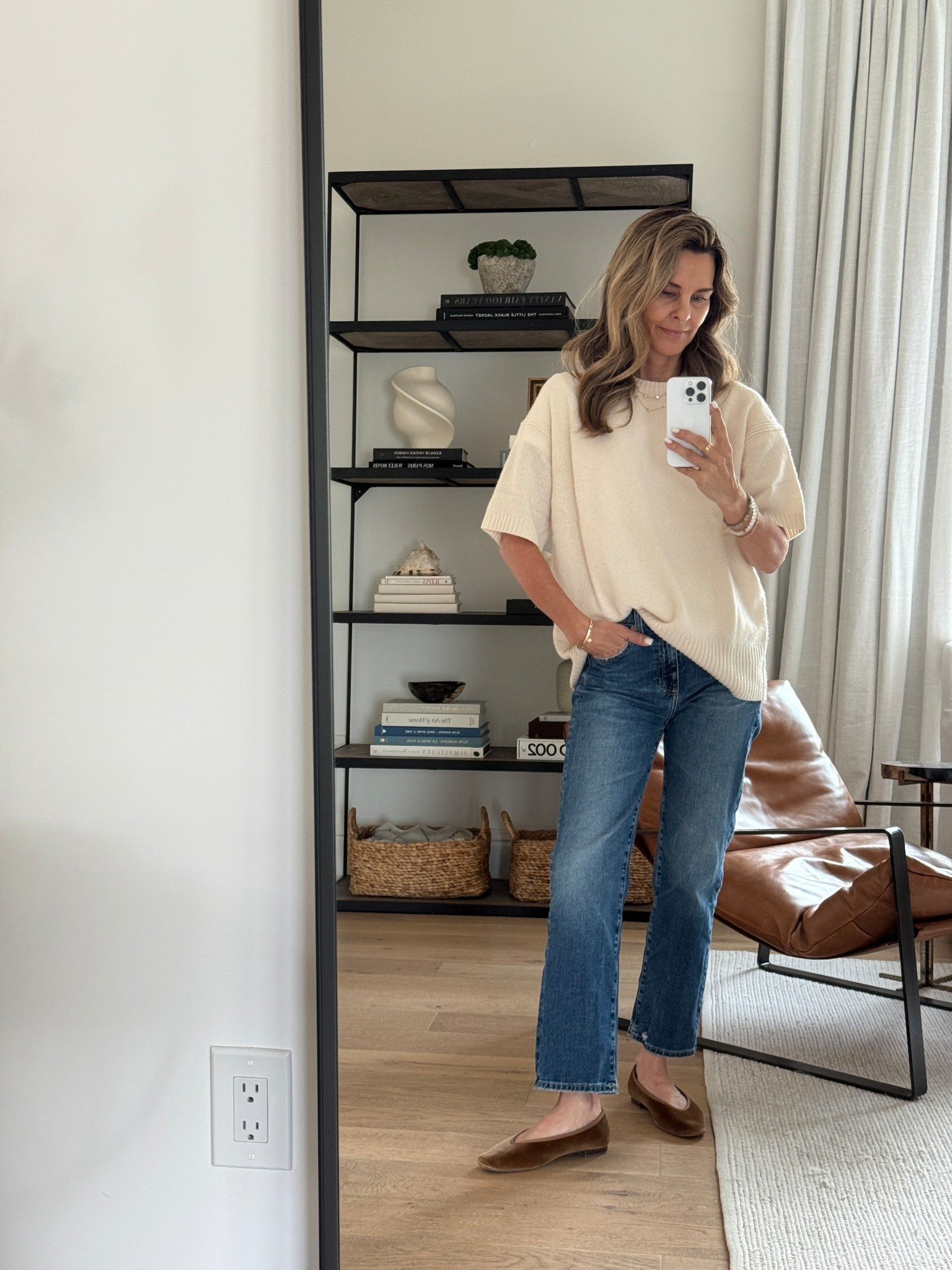 I’m 5’6’’.
-over sized sweater size XS
-Jeans TTS
-Shoes TTS

#LTKStyleTip #LTKOver40 #LTKSeasonal