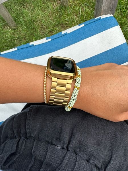 Gold apple watch band. 

#LTKstyletip #LTKfindsunder50