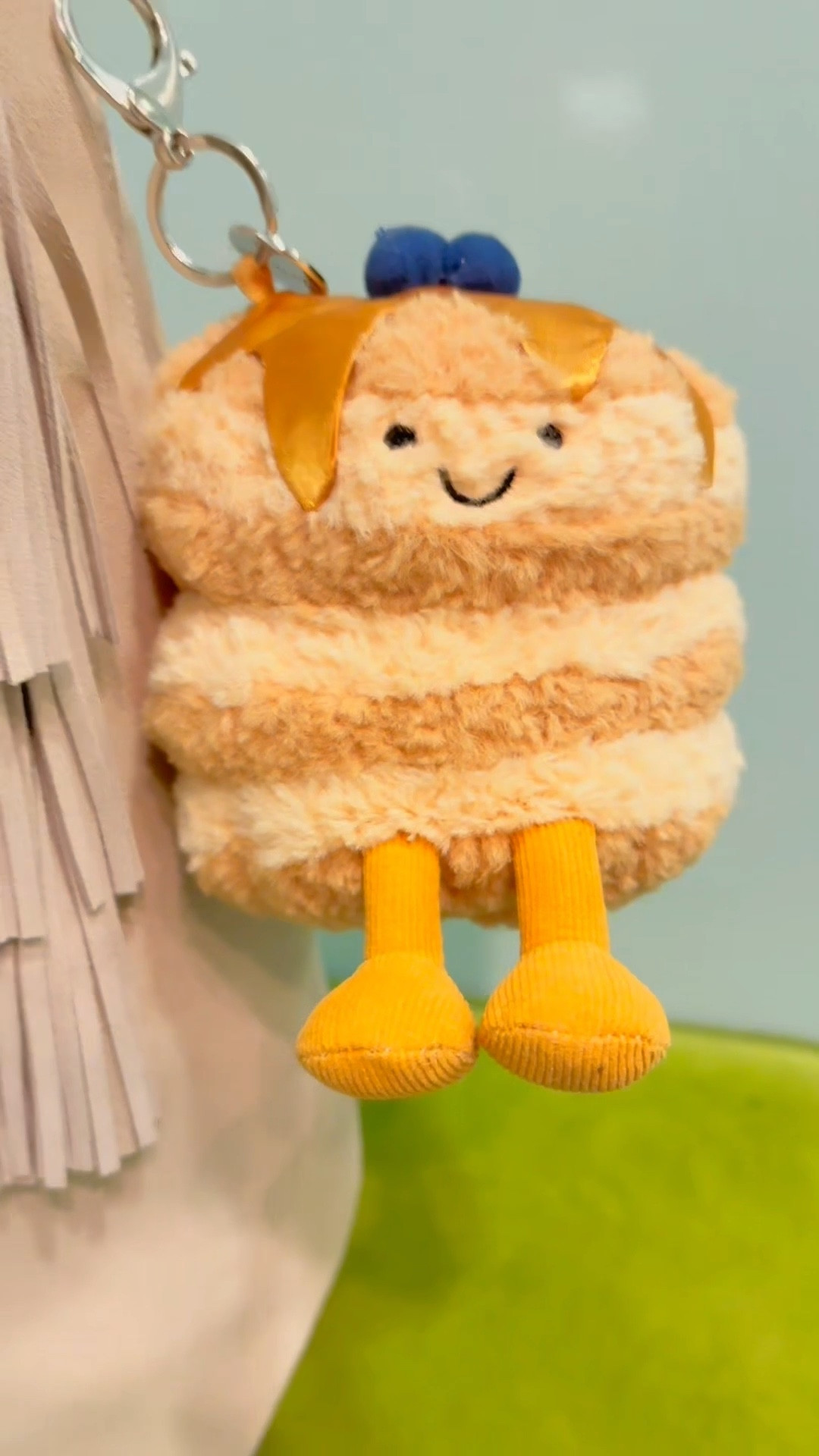 what’s in your bag? 
message me to shop & use code 2000022693 for 10% off select items at Kate Spade Outlet 
