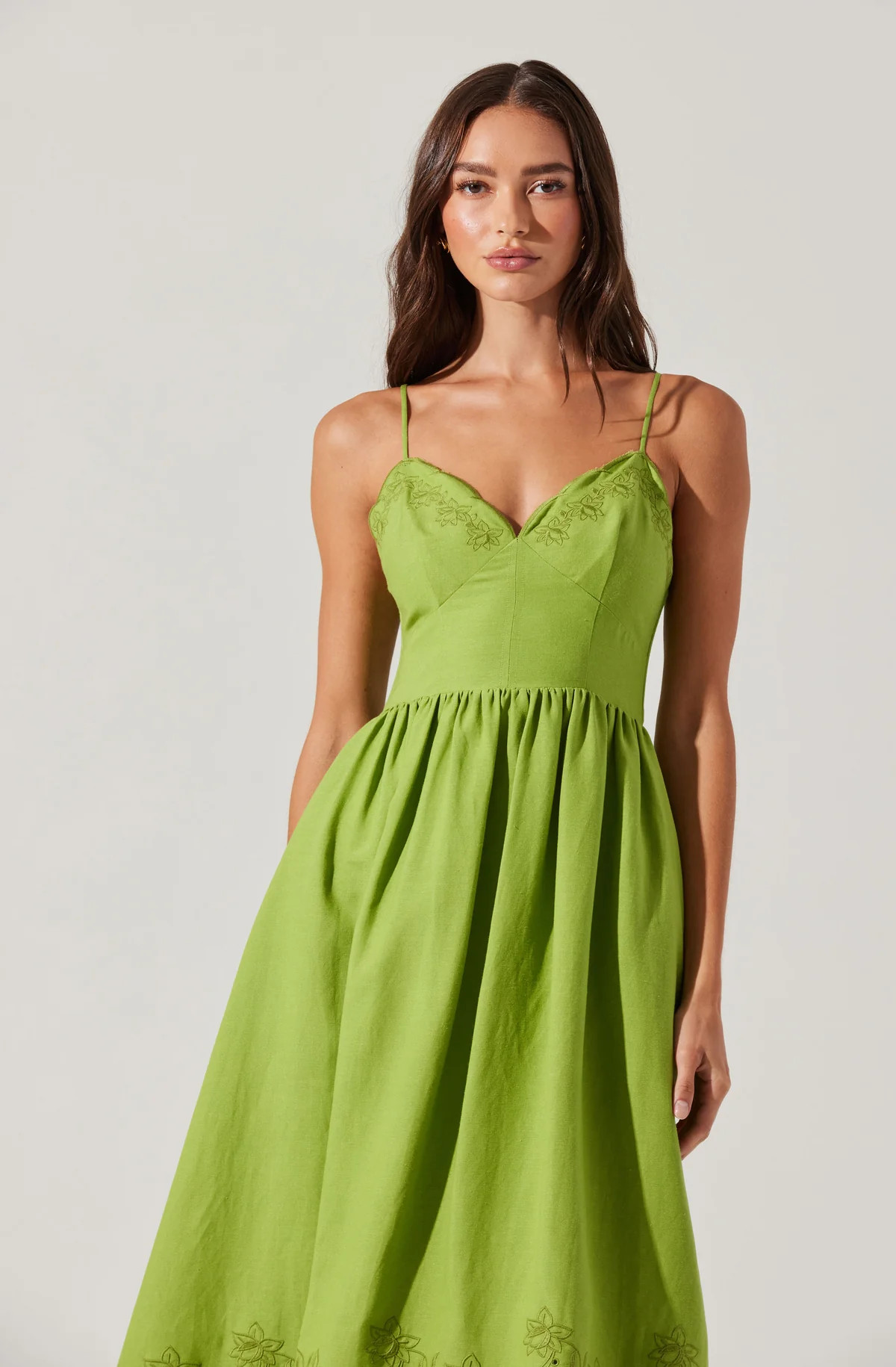 Kaidi Embroidered Midi Dress - Green / L | ASTR The Label (US)