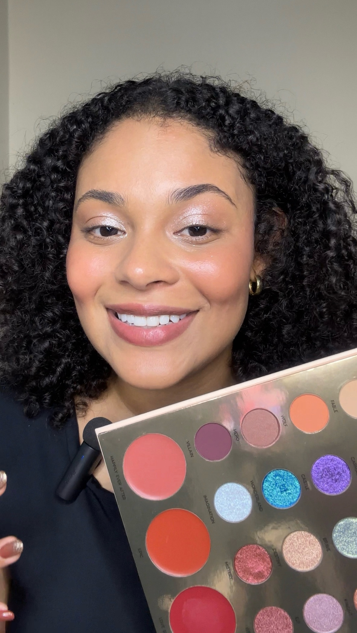 Essa paleta viralizou por ser extremamente brilhante, simplesmente, a coisa mais linda! ✨✨✨

#LTKbeleza #LTKbrasil