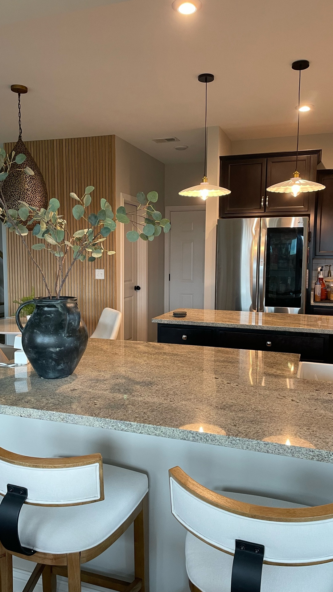 Affordable kitchen hanging light

#LTKHome #LTKFindsUnder100