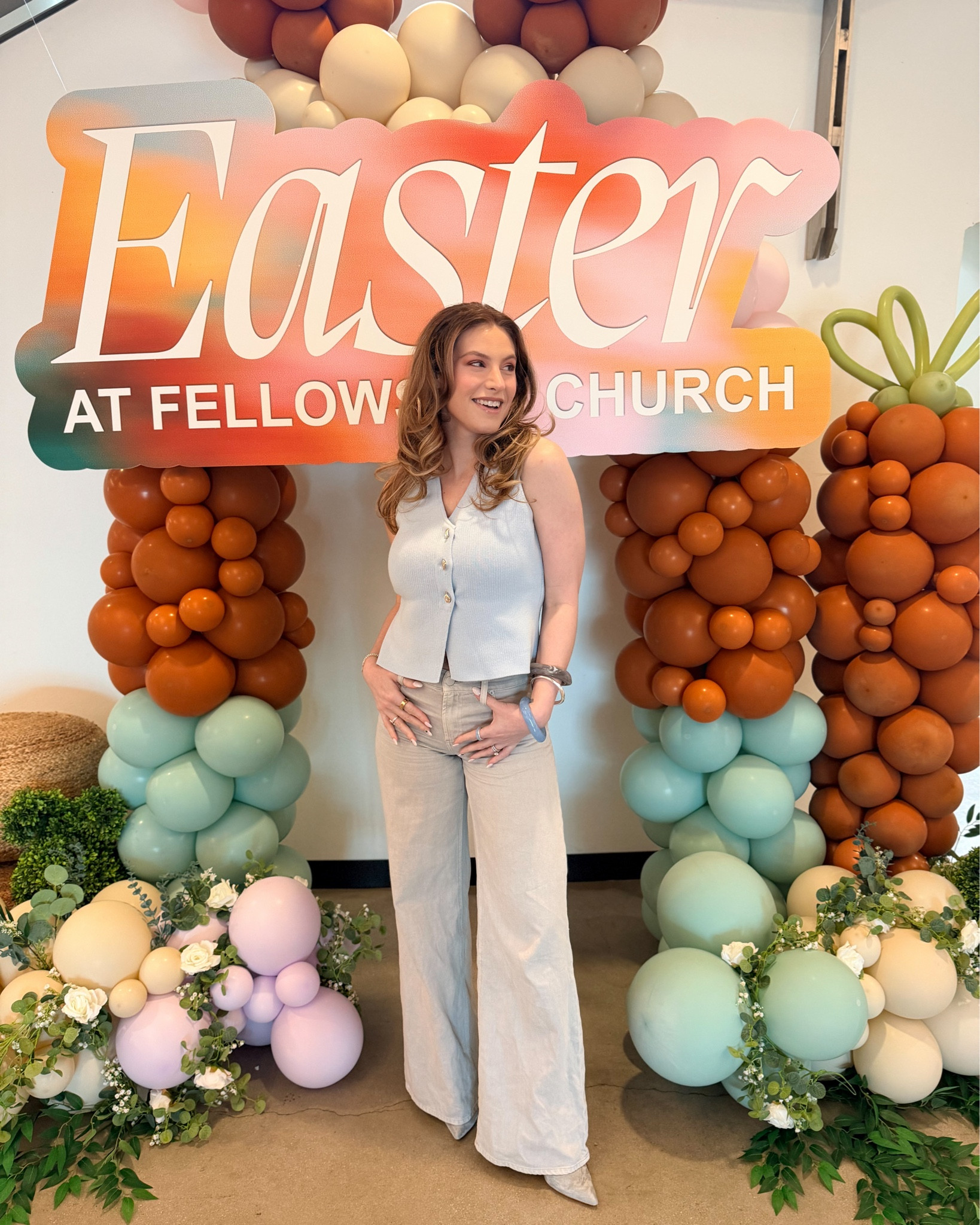 Easter outfit 

Blue knit tank with silver buttons-small 
Grey low rise wide leg jeans - 26 

#LTKootd