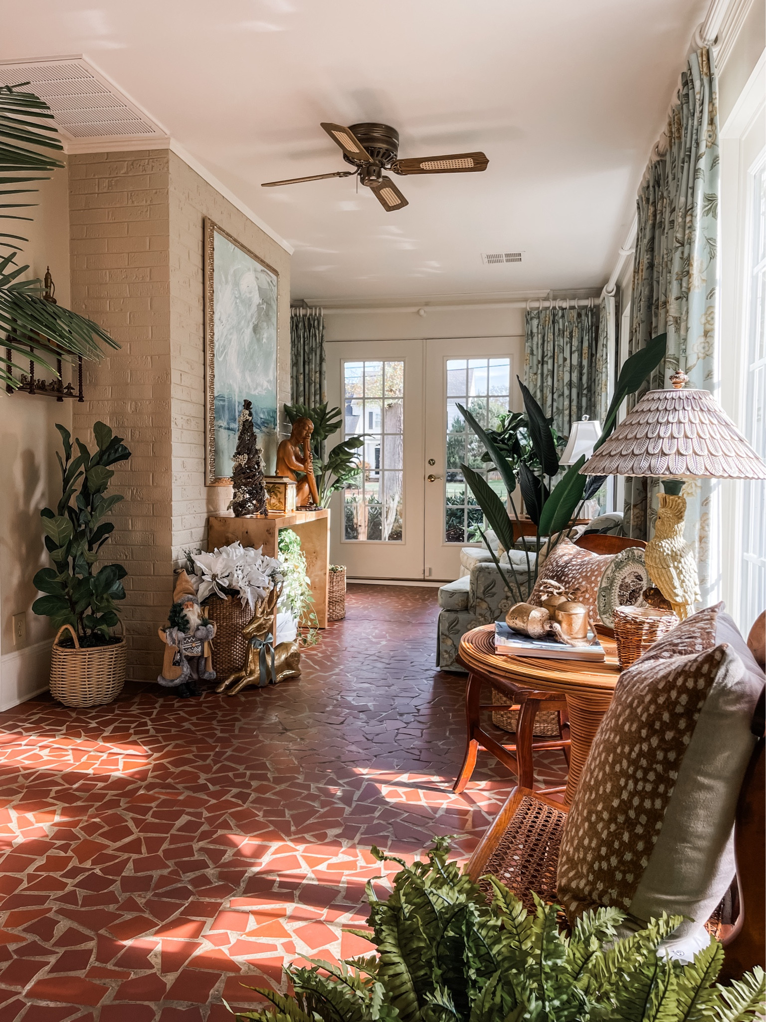 Christmas in the Sunroom 🎄☀️

#LTKhome #LTKSeasonal #LTKHoliday