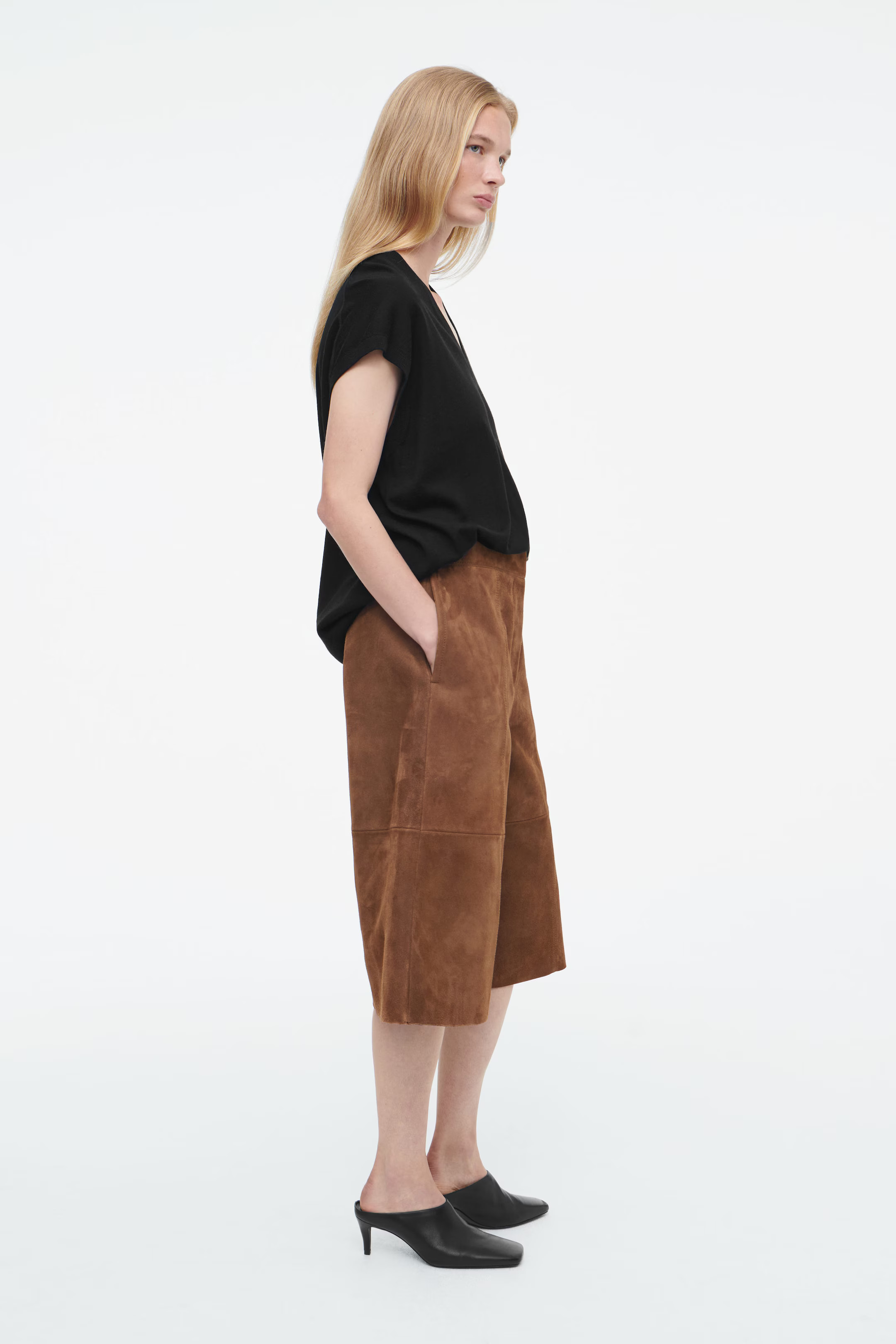 LONGLINE SUEDE SHORTS - BROWN | COS (EU)