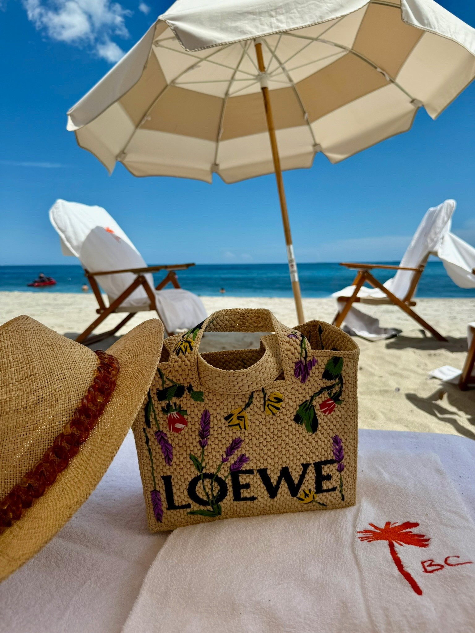 Loewe & Sunshine

#LTKSeasonal #LTKStyleTip #LTKTravel