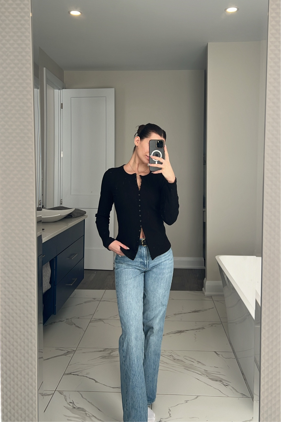 Love the fitted silhouette of this cardigan 🖤 true to size, wearing S 

#LTKStyleTip #LTKFindsUnder100