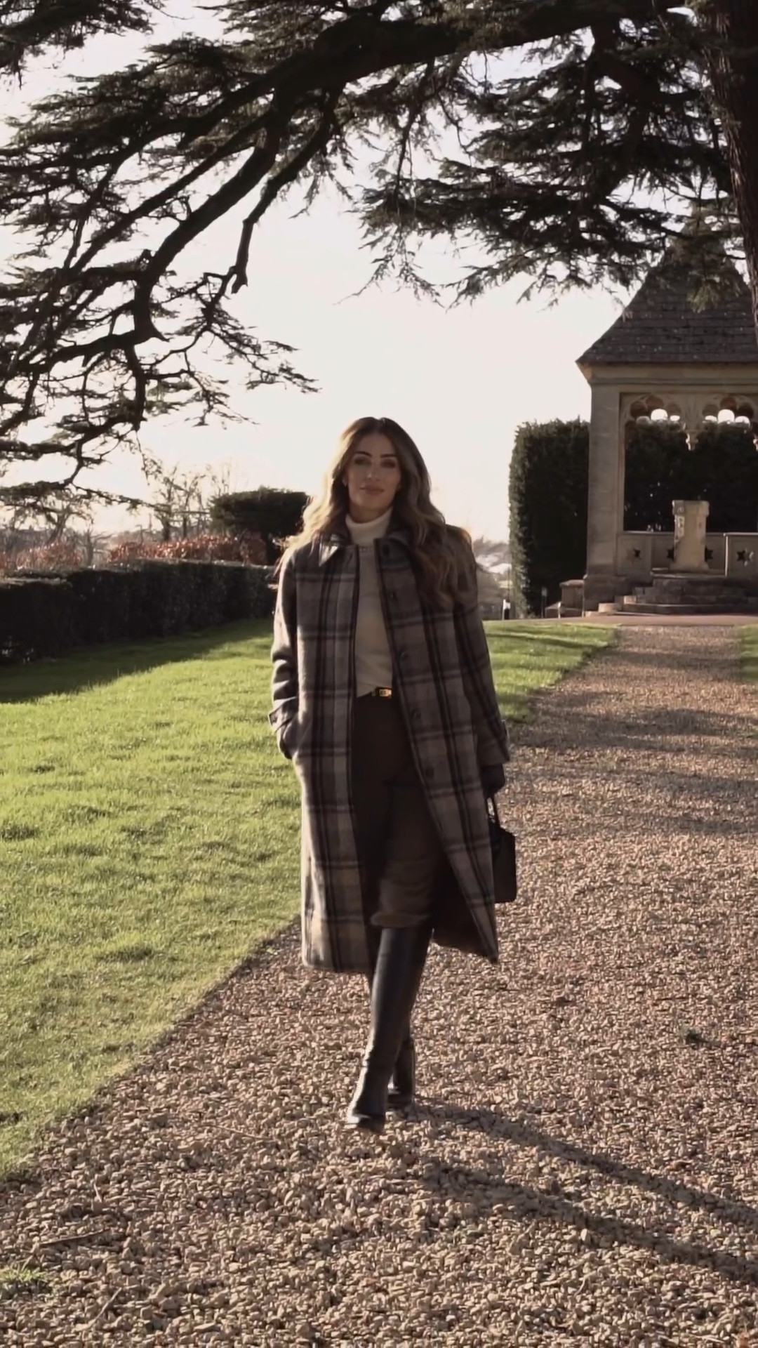 Winter Style, Winter Fashion, Outfit Inspiration, Lily Silk Turtleneck Jumper, Leather Gloves, Hermes Kelly Bag, Khaki Trousers 

#LTKeurope #LTKSpringSale #LTKstyletip