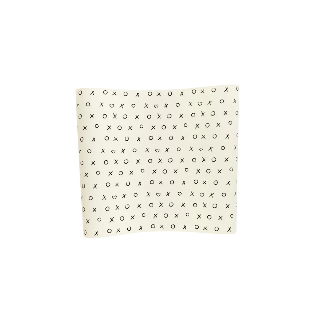 XOXO Table Runner | Ellie and Piper