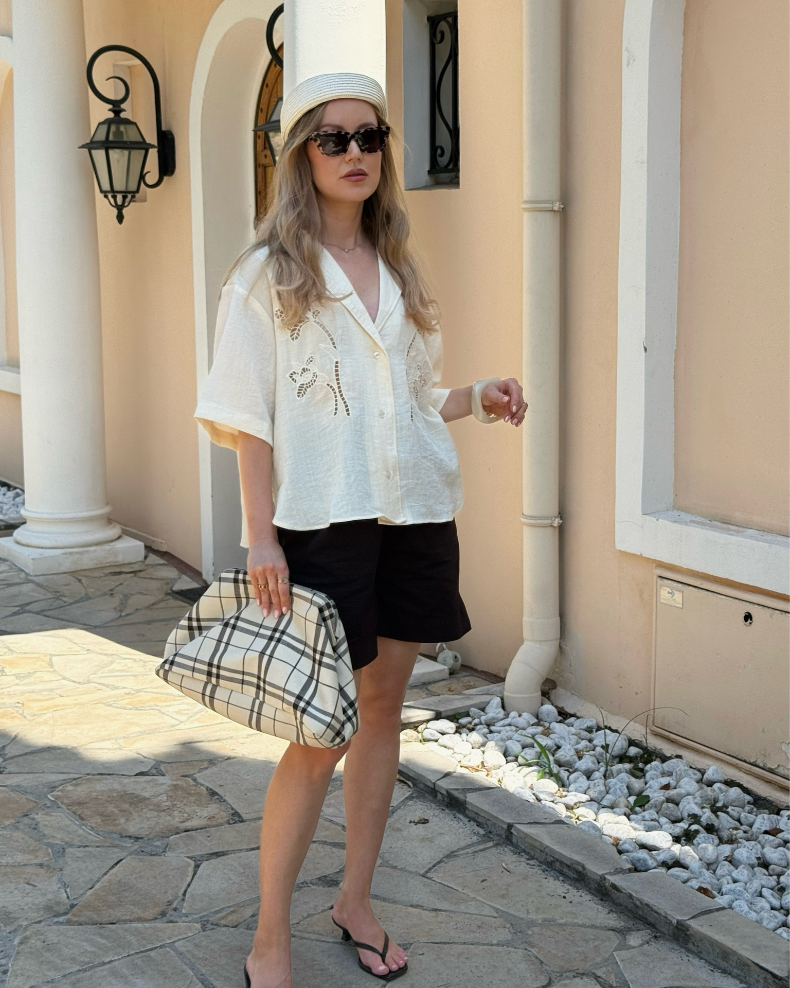 What I mean by effortlessly chic for eurosummer 👌🏻#casualstyle #summeroutfitideas #effortlesschic, #linenoutfit

#LTKeurope #LTKsummer #LTKfrance