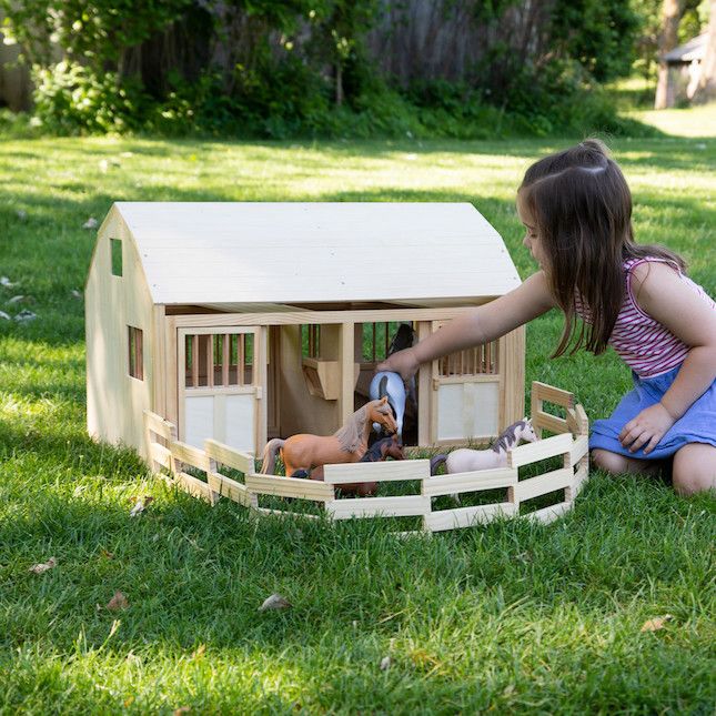 Countryside Stable & Corral - Best Imaginative Play for Ages 4 to 9 | Fat Brain Toys