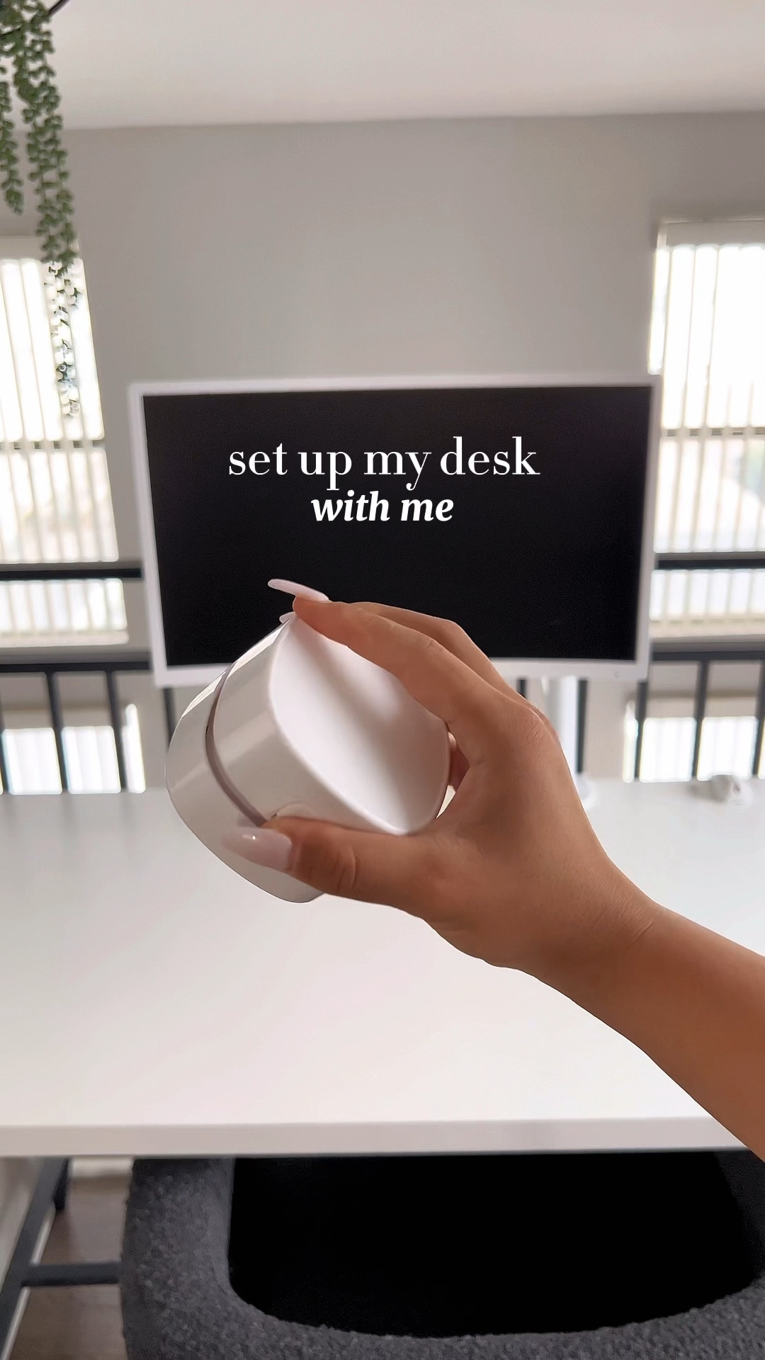 Set up my desk with me! Amazon home office finds! 


#LTKunder50 #LTKhome #LTKFind