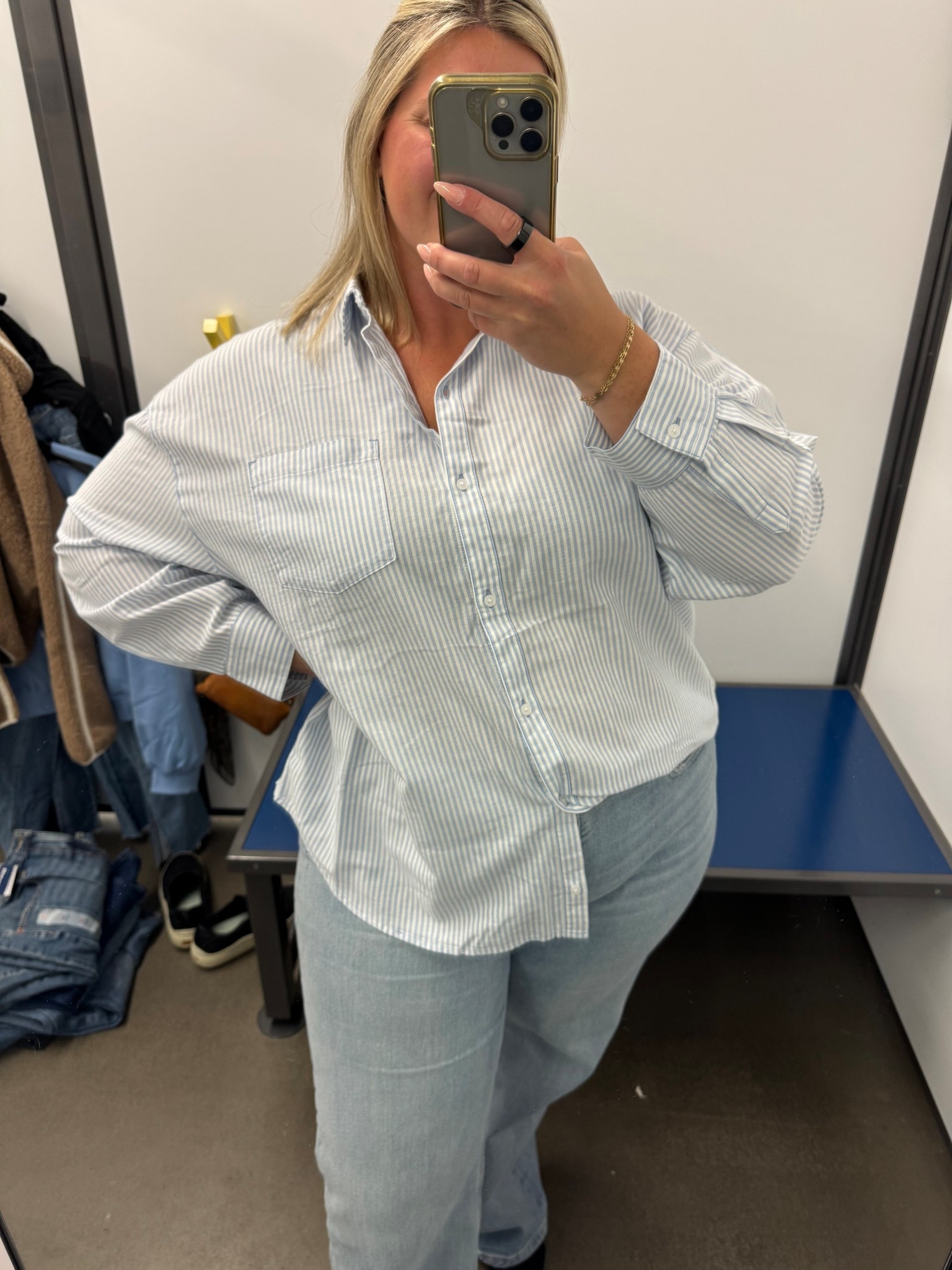 Oversized button down 👏🏻👏🏻