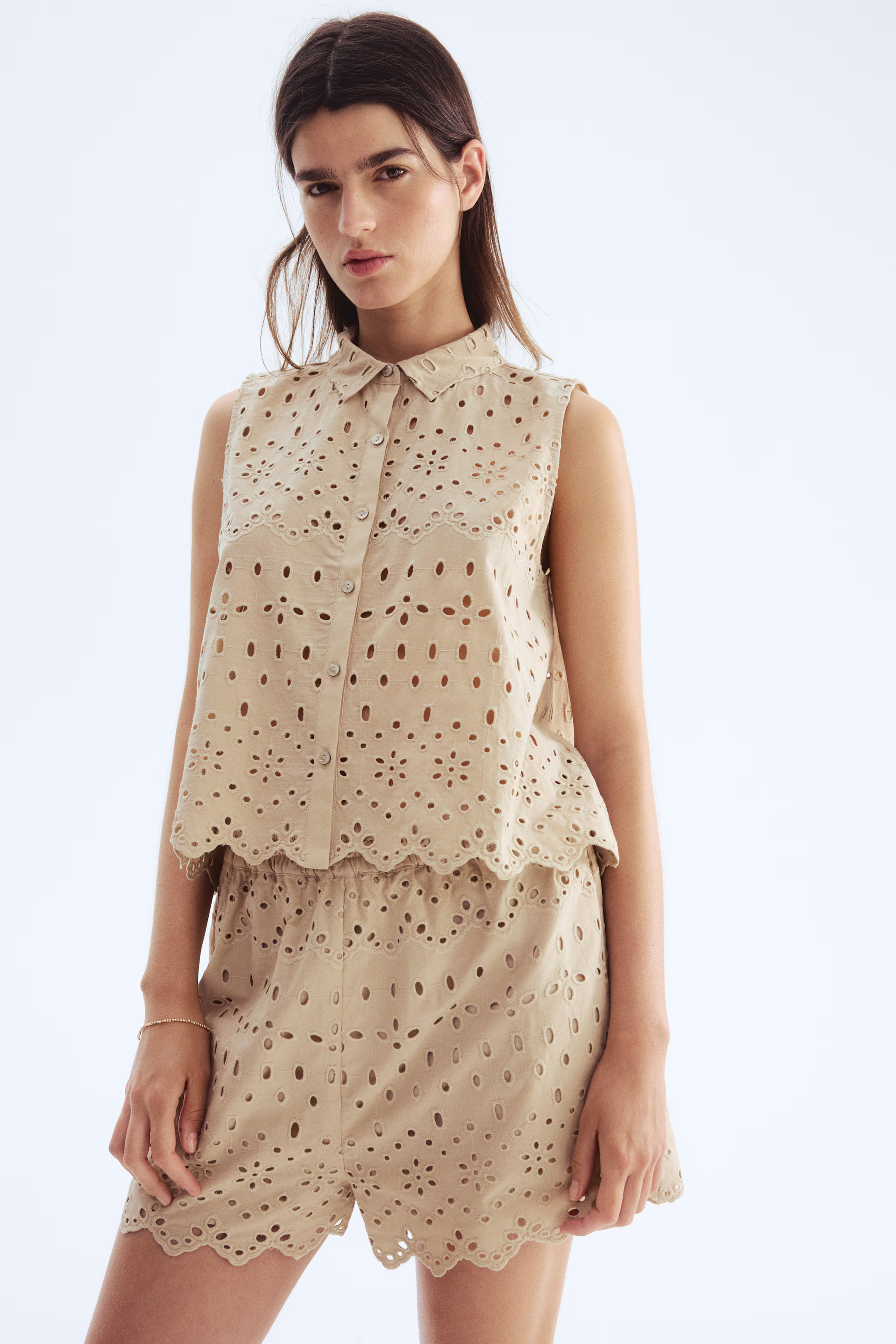 Shorts mit Broderie Anglaise | H&M (DE, AT, CH, NL, FI)