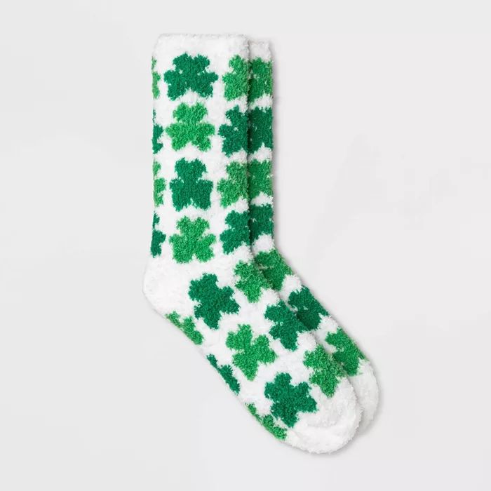 Women's Shamrock St. Patrick's Day Cozy Crew Socks - White/Green 4-10 | Target